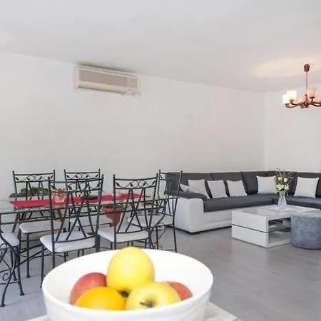 Apartmán Dd - Four Bedroom With Terrace Sea View St *
