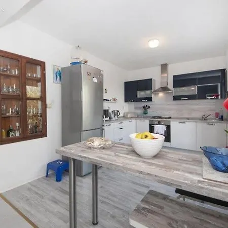 Dd - Four Bedroom With Terrace Sea View St